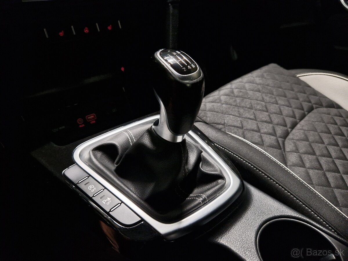 KIA Ceed GTLine 1,4 Turbo GDi benzín 103 kW Full-Led 57000km - 17