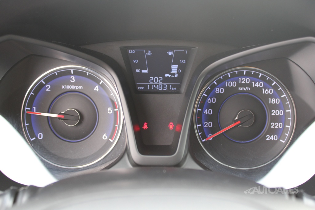 Hyundai IX20 1,6 CRDi 94 kW - 17