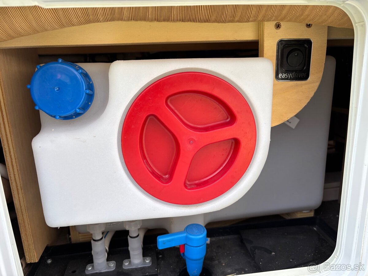 KARAVAN KNAUS SÜDWIND 650 PEB - 17