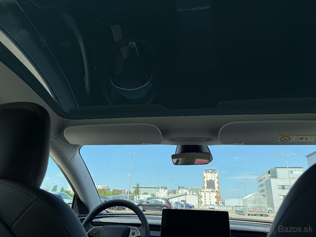 Tesla Model 3 Long Range AWD - 17