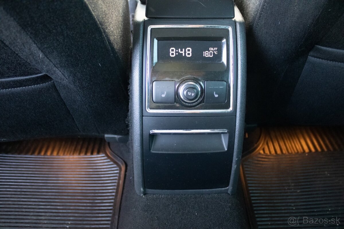 Škoda Superb Combi 2,0 TDI-125 kw Elegance 4X4 - 17