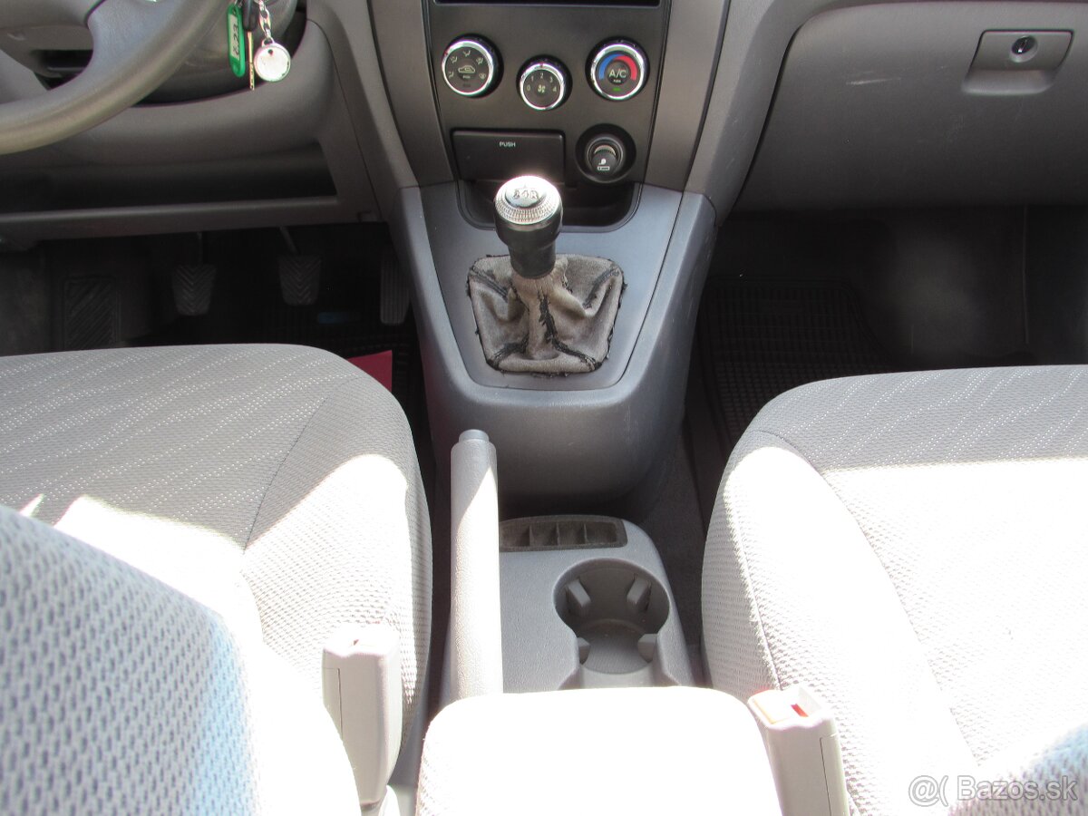 Hyundai Tucson 2.0 CVVT Dynamic - 1.majiteľ - 17