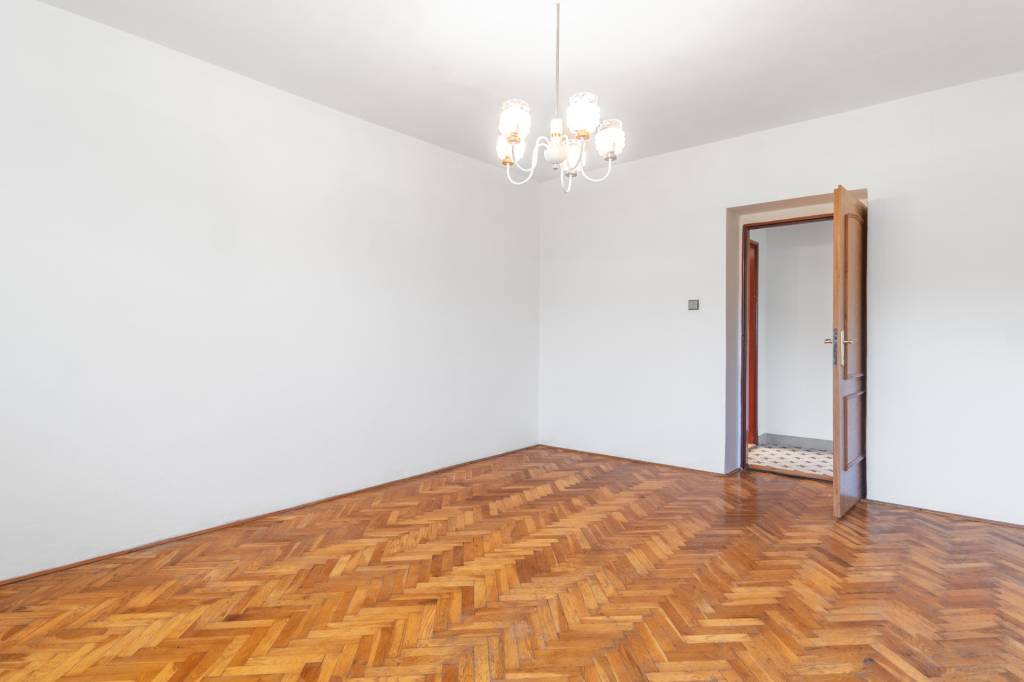 BabonyTRE I Na predaj dvojposchodový 5i rodinný dom pri Žil - 17