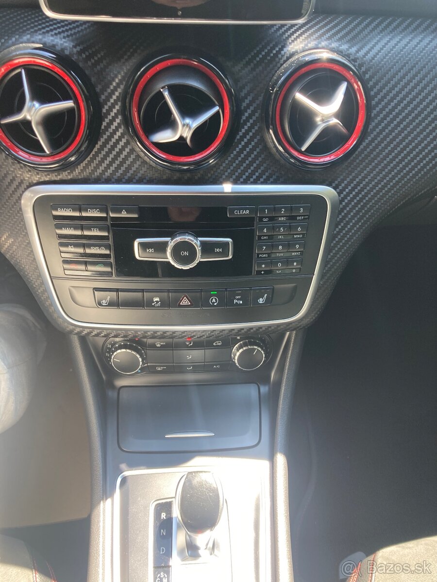 Mercedes A 45AMG - 17