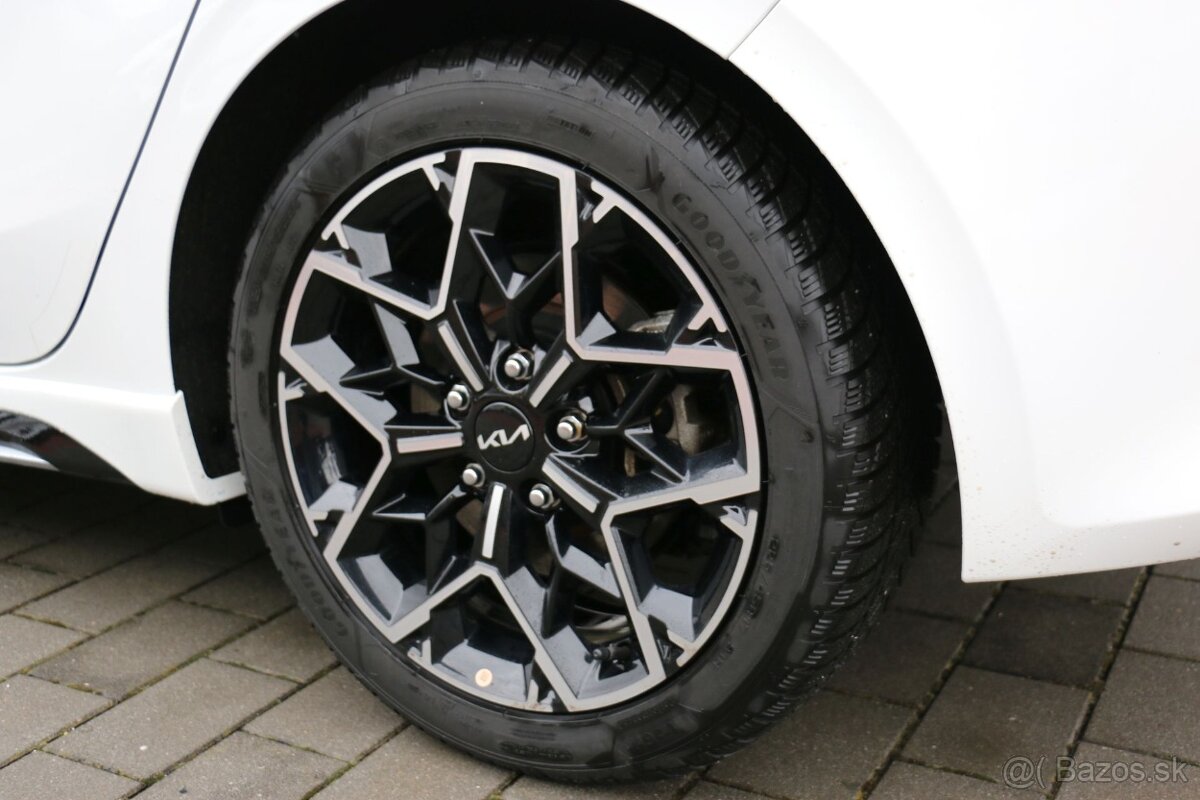 Kia Ceed 1.5 T-GDi GT-Line A/T - 17