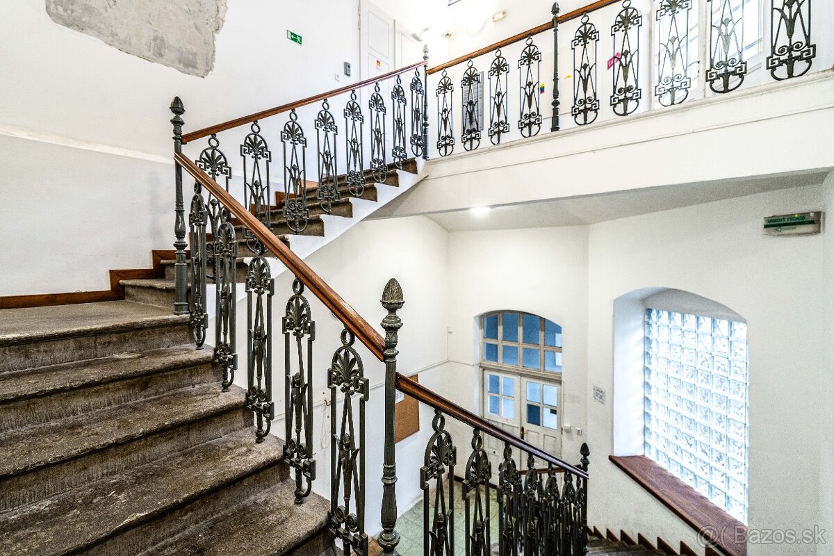 Predaj:1,5 izbový podkrovný mezonet, Košice-centrum, Štúrova - 17