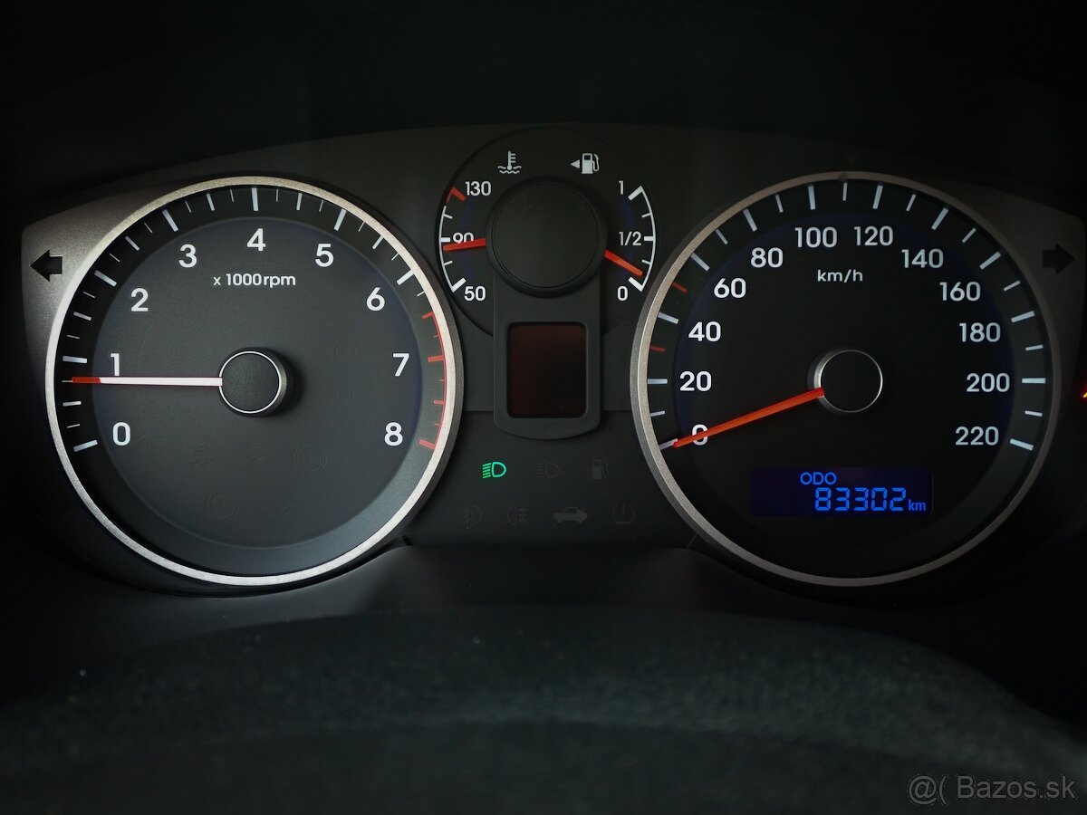 HYUNDAI i20 1.25 benzin - 83tis km-2014-LED-KLIMA-VYHREV SED - 17