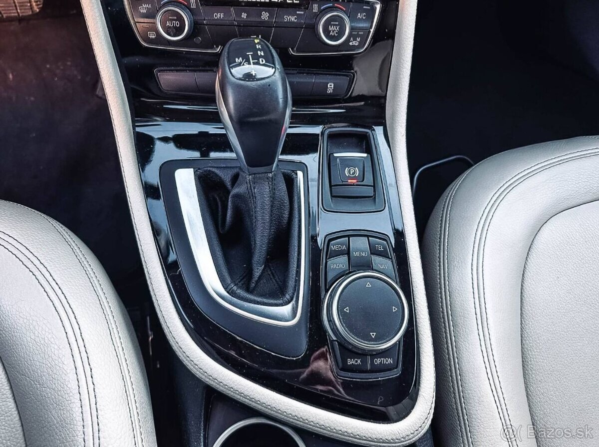 BMW Rad 2 Active Tourer 2 218d Luxury Line A/T - 17