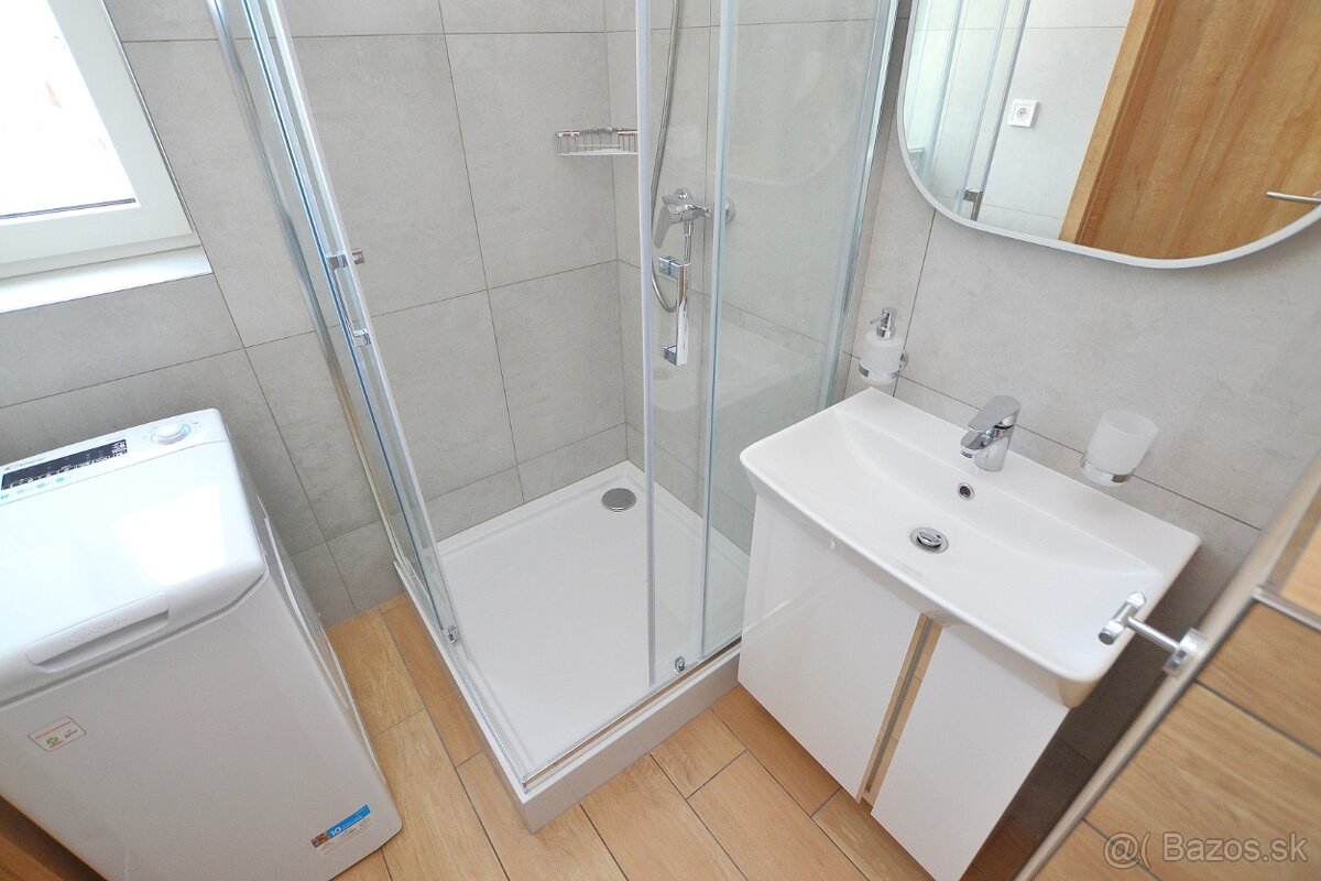 REZERVOVANÝ | 3 izbový byt, strešný s terasou - 17