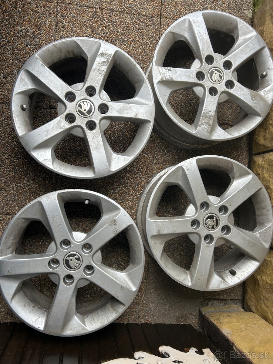 Predám ( kávovar, grafické karty, disky R16) - 17