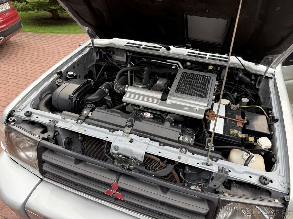 MITSUBISHI PAJERO 2,8TD GLS SUPERSELECT - 17