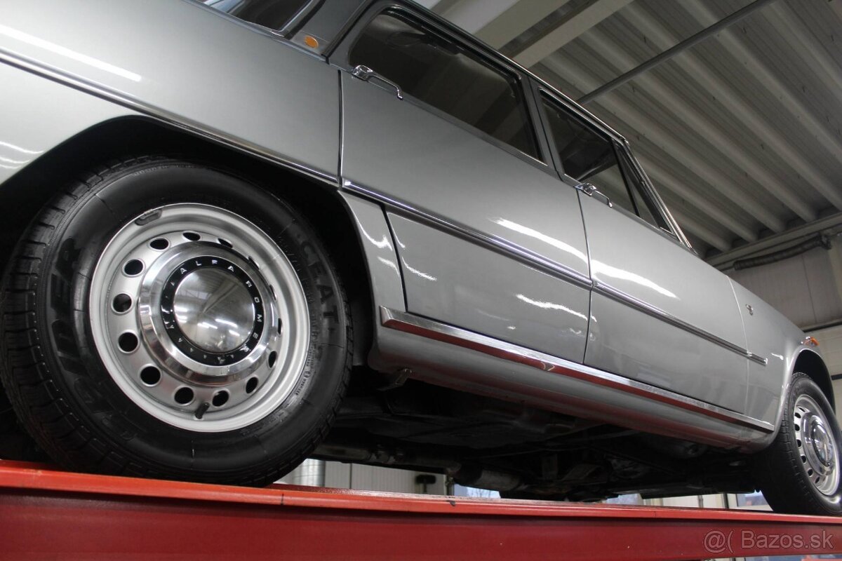 Alfa Romeo Giulia 1600 S 1968 - 17