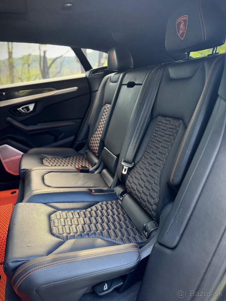 LAMBORGHINI URUS 4.0 V8 - 17