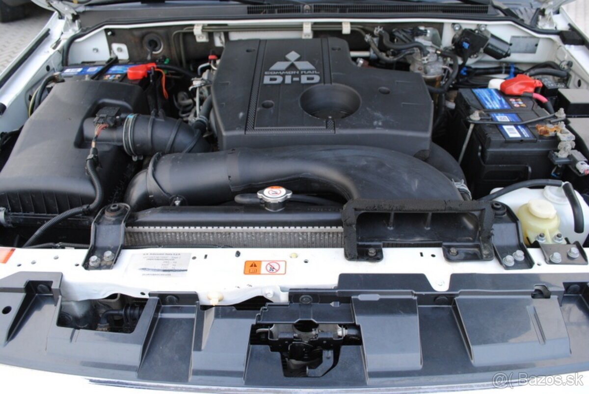 Mitsubishi Pajero 3.2 Diesel - PREDAJ AJ NA SPLÁTKY - 17
