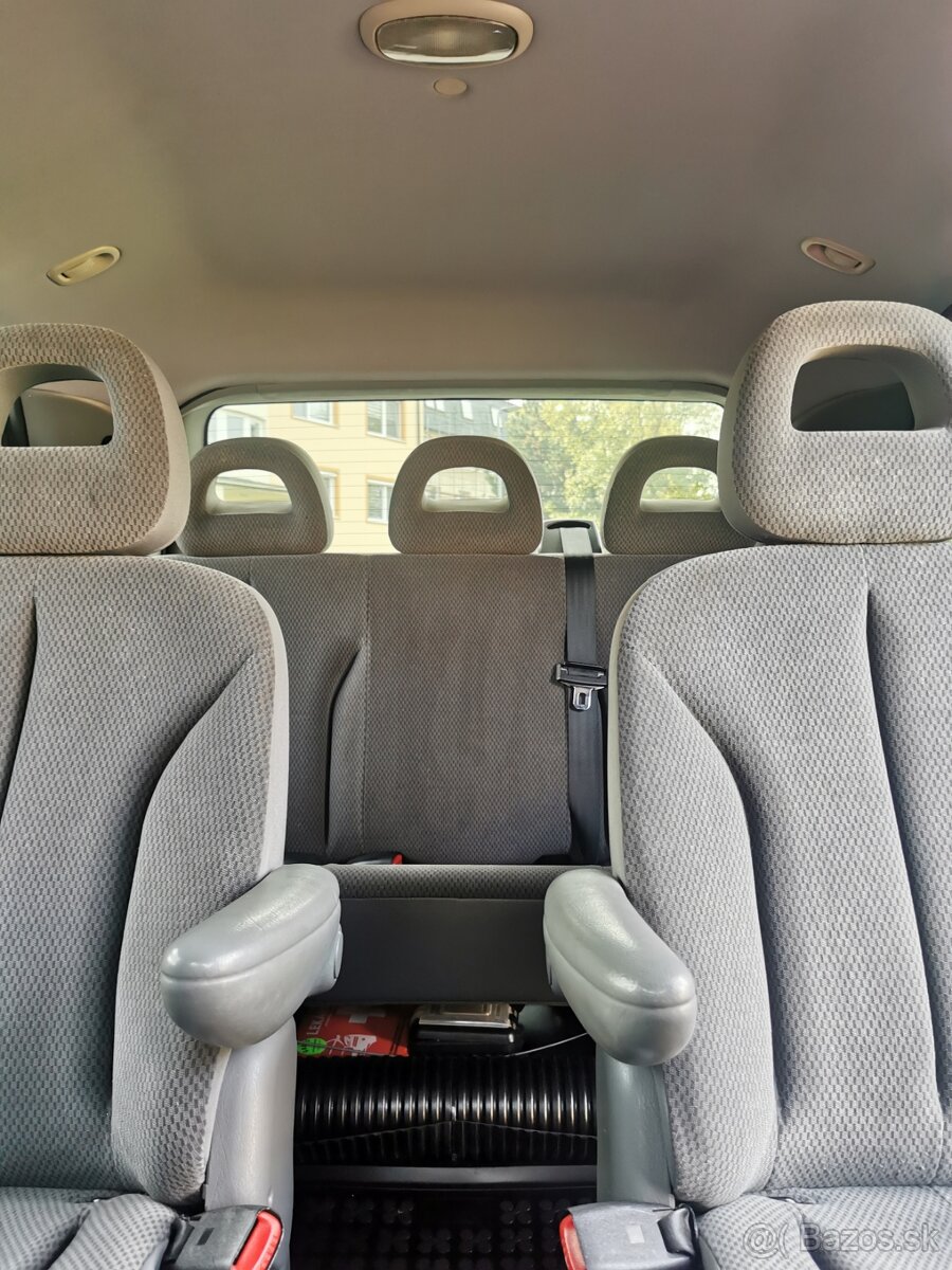 Chrysler Voyager 2,5LX CRD 2006 - 17