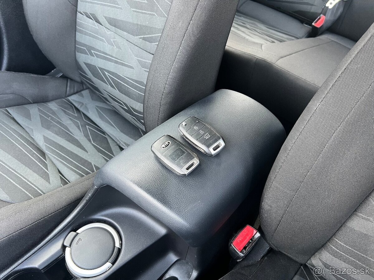PREDÁM KIA CEED 1,6CRDi 94kW 16V Combi dovoz DE - 17