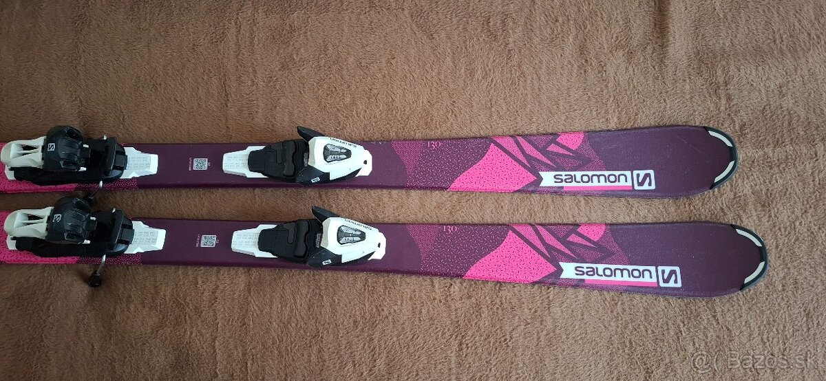 Dievčenské lyže, lyžiarky, palice a helma - 17