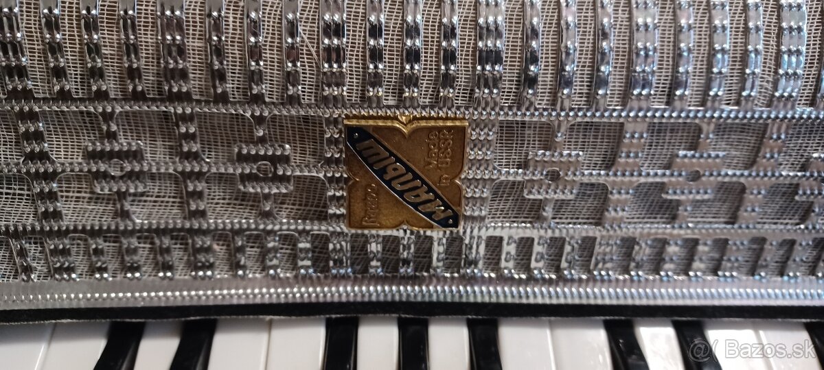 Starý akordeón, harmonika top stav. - 17