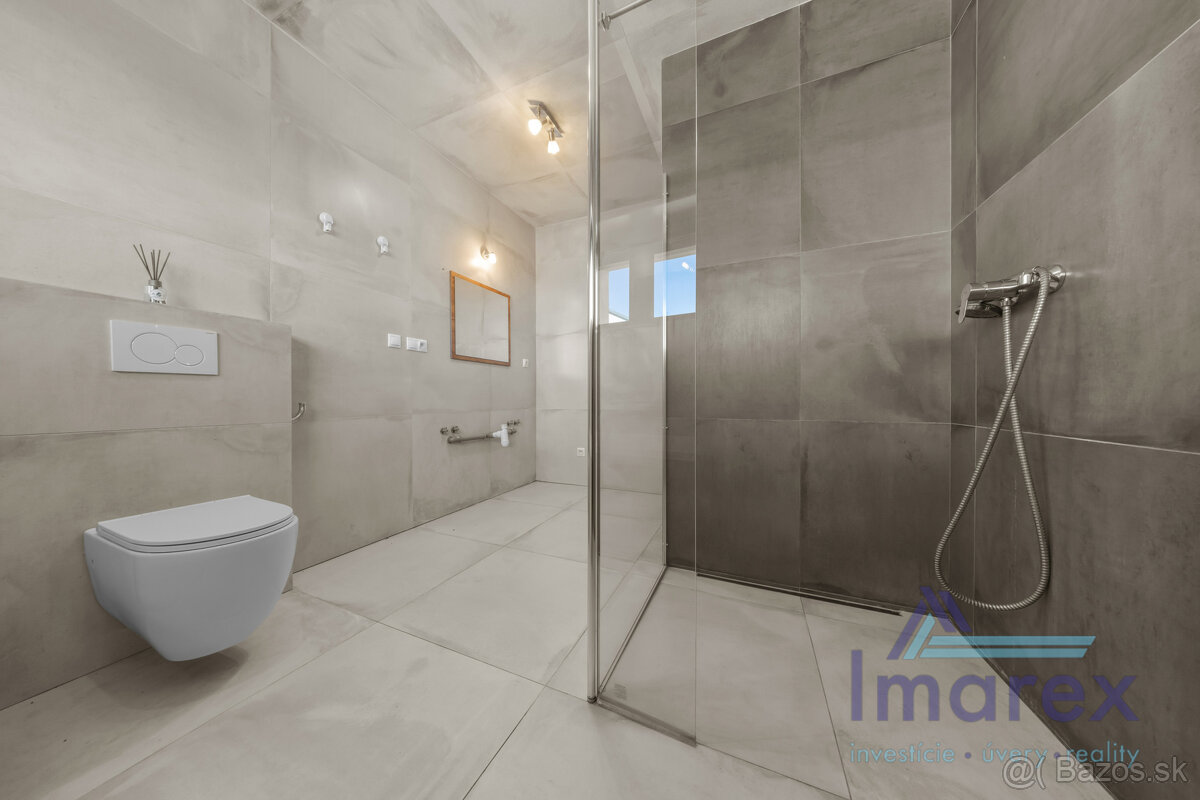 RD pri vode a lese v Novej Dedinke - 17