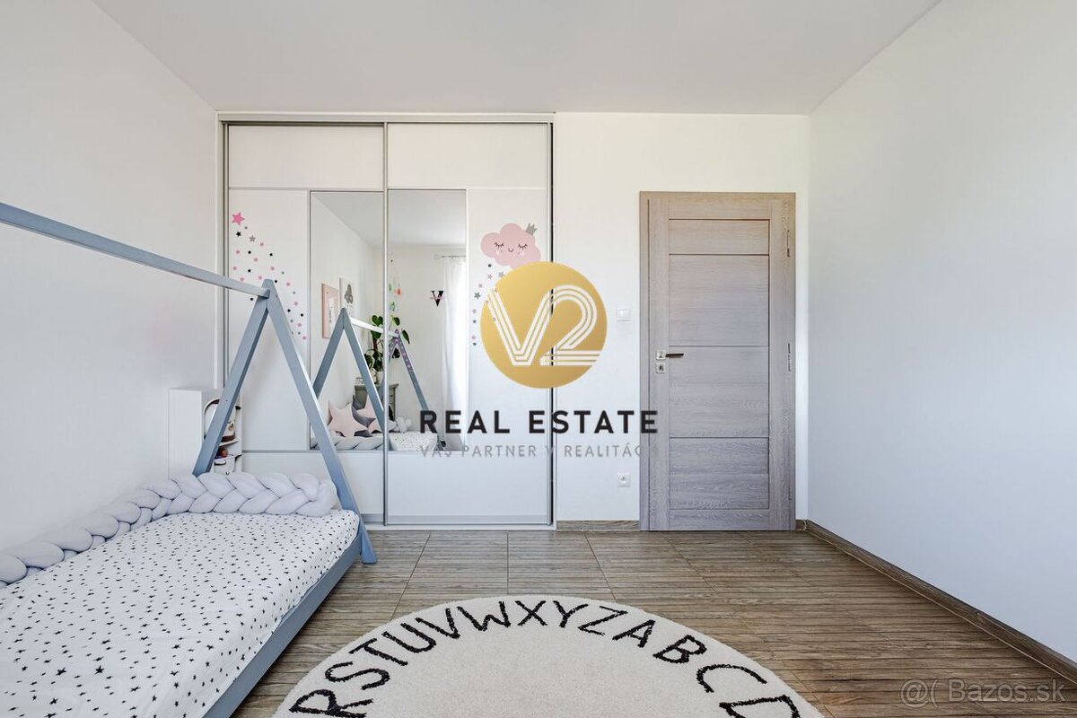 REZERVOVANÉ NA PREDAJ – Rodinný dom s krásnym pozemkom, bazé - 17