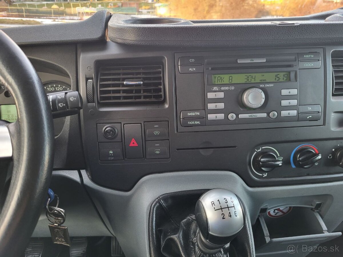 Ford Transit Tourneo 9-miestny 2012 - 17