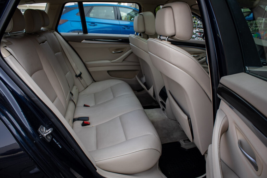 BMW 530d Touring xDrive 190kW AT/8 - 17