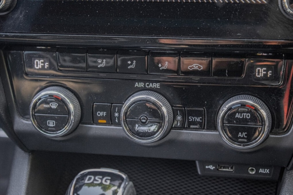 Škoda Octavia Combi 2.0 TSI RS DSG - 17