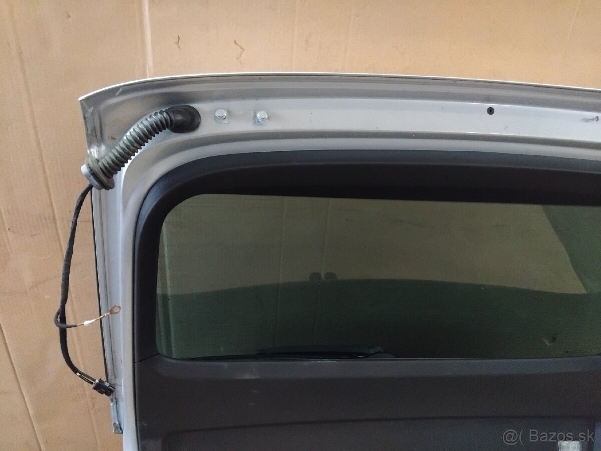 dvere kufra Superb 3 combi - LA7W 8E8E - 17