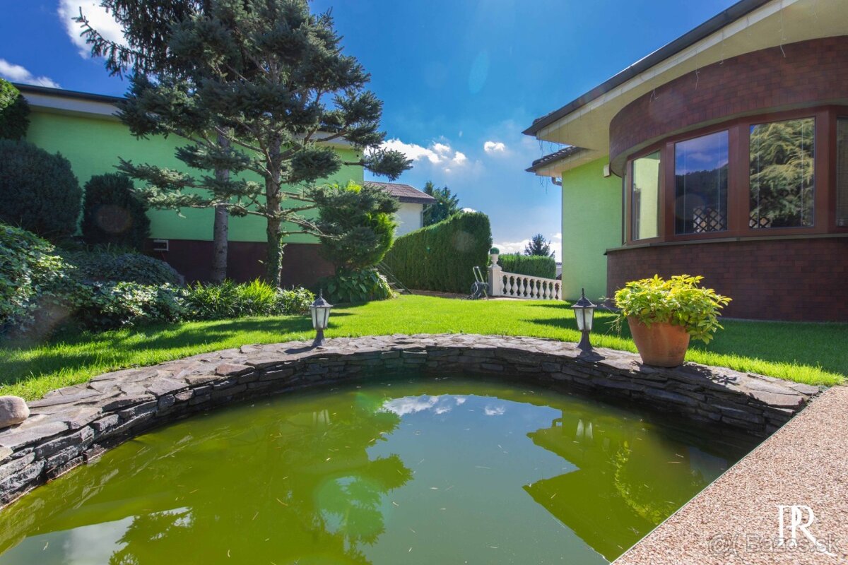 JEDINEČNÝ 5 IZBOVÝ RODINNÝ DOM S BAZÉNOM A KRÁSNOU ZÁHRADOU - 17