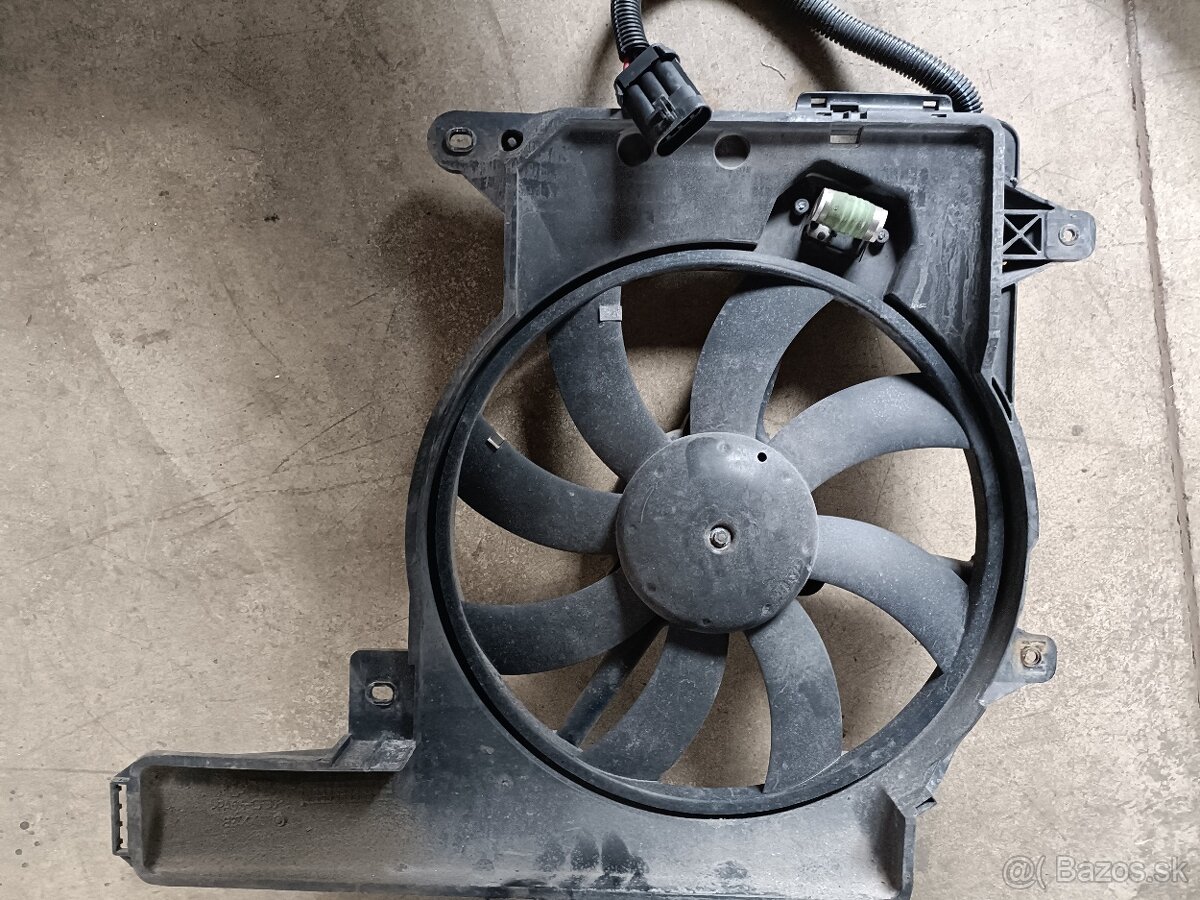 rozpredam opel meriva A 1,7 cdti - 17