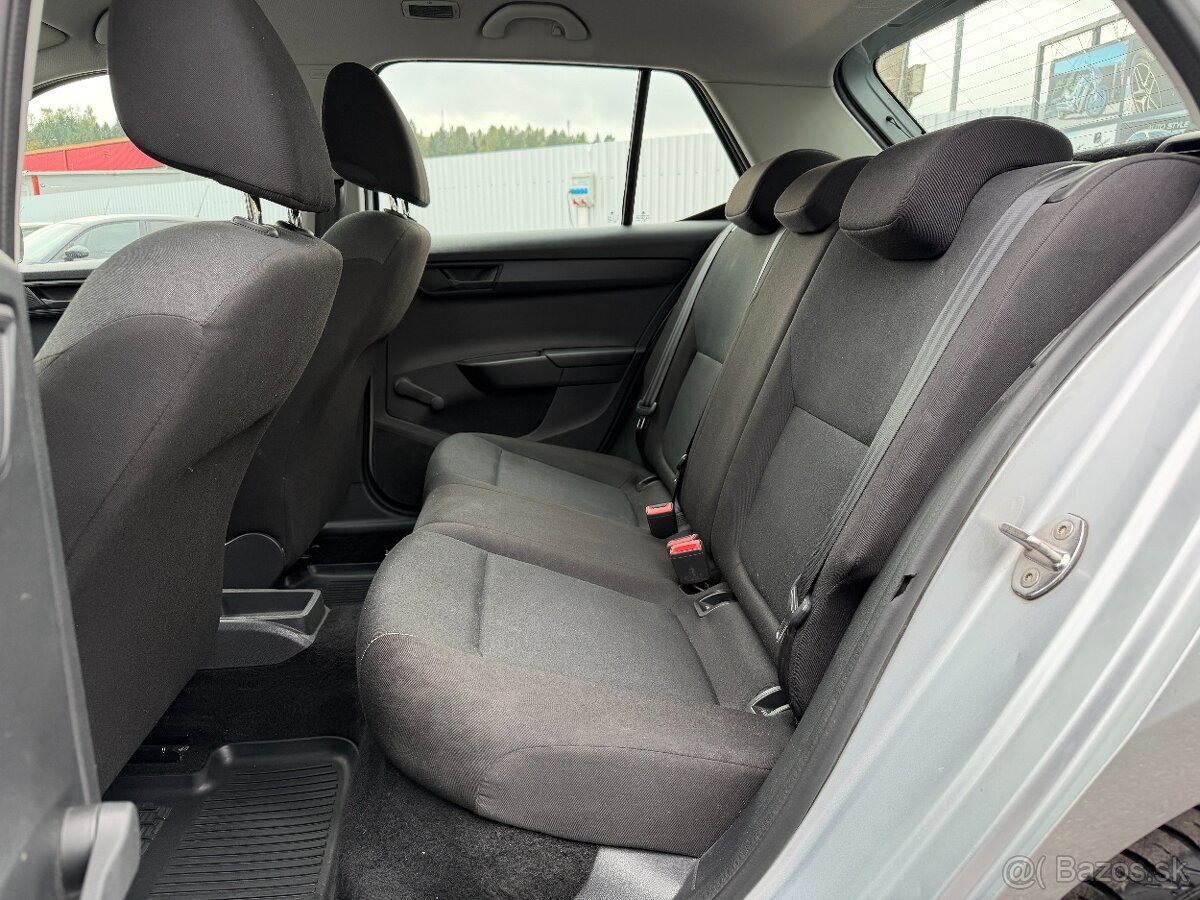 Škoda Fabia 1.0 MPI 60k Active - 17