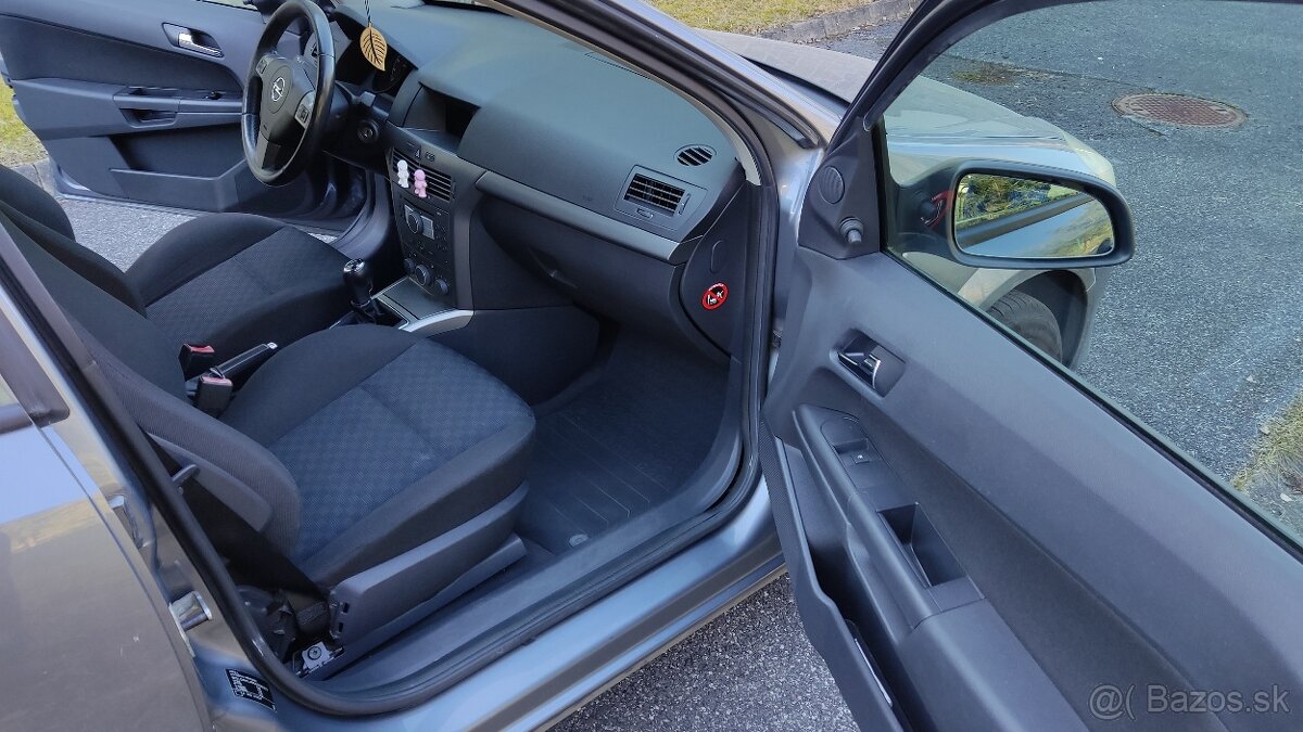 Opel Astra 1.4 16V - 17