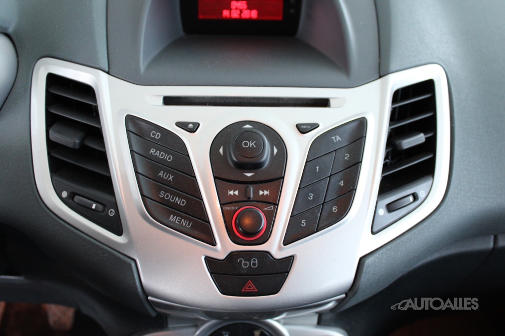 Ford Fiesta 1,25 i 60 kW - 17