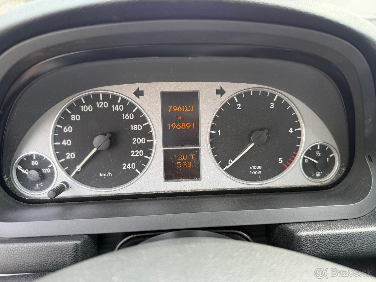 Mercedes-Benz B trieda 180 CDI - 17