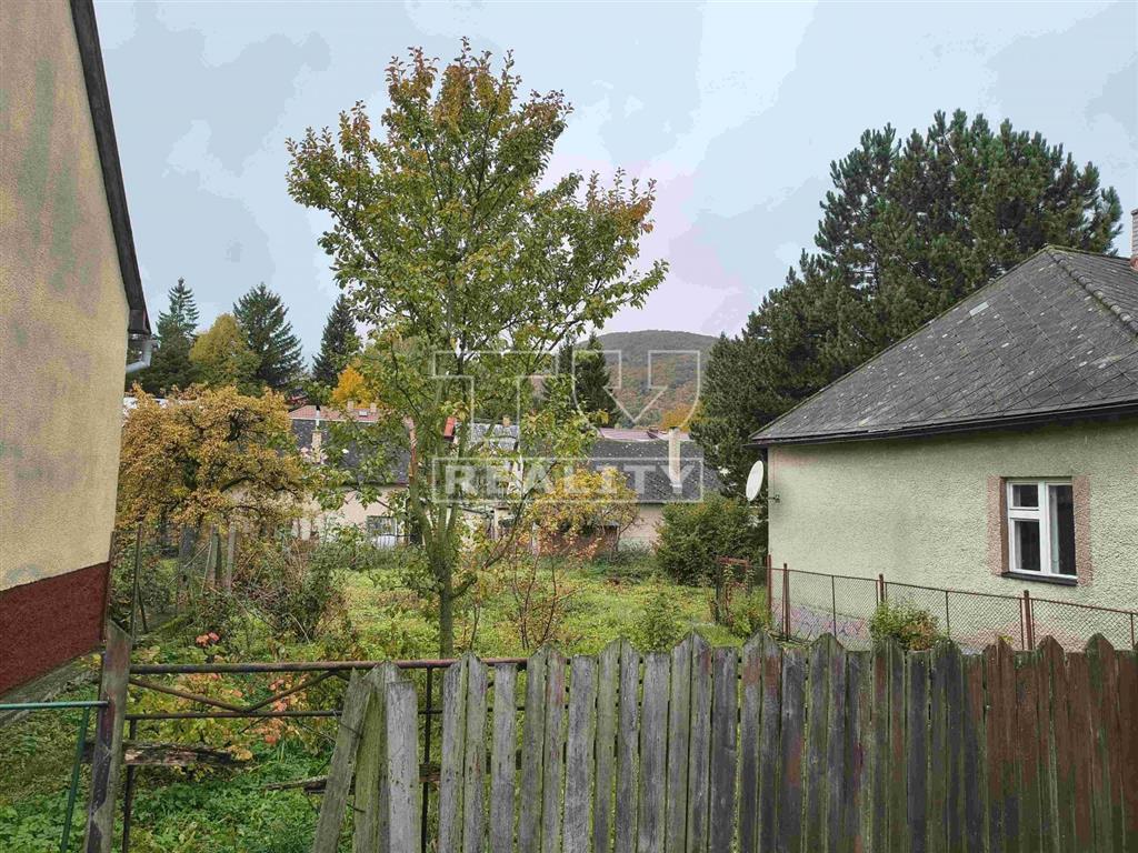 Rodinný dom v pôvodnom stave - Mojtín - 17