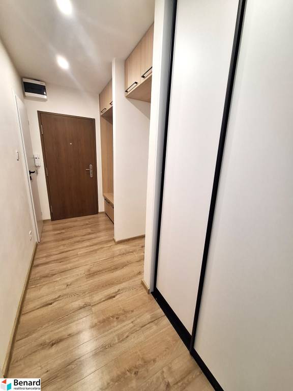 NOVOZREKONŠTRUOVANÝ 3 IZBOVÝ BYT,PREŠOV,UL.VOLGOGRADSKÁ - 17