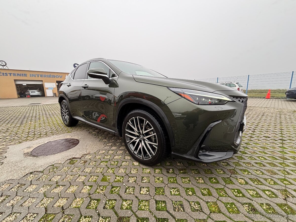 Lexus NX Elektrické vozidlo 450h - 17