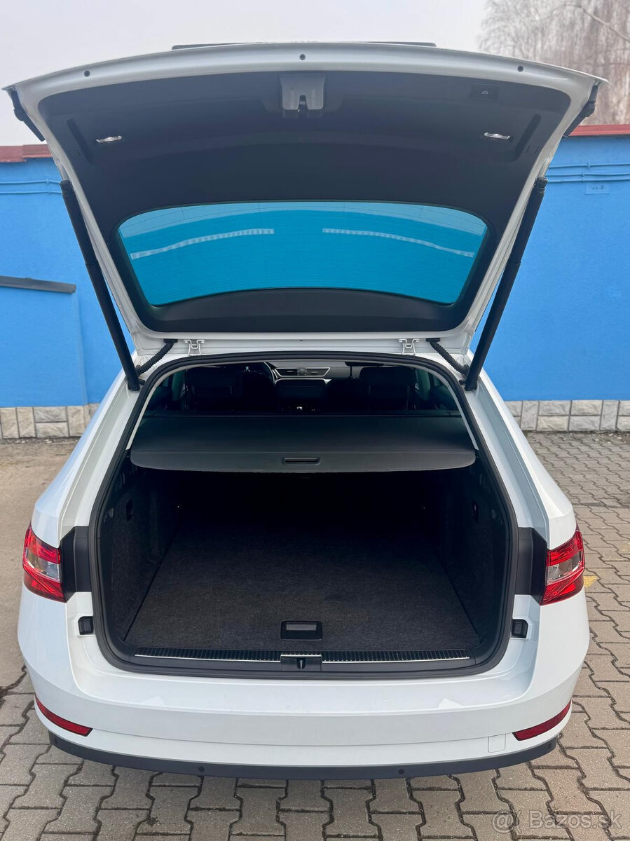 Škoda Superb Combi 2.0TDI 110kW DSG 7A ACC LED 2021 - 17