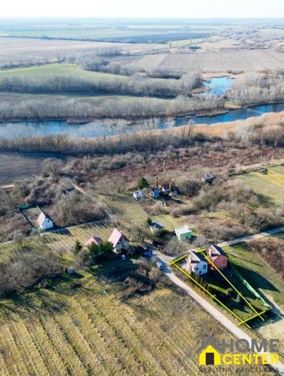 PREDAJ : CELOROČNE OBÝVATEĽNÁ CHATA, CINKÓT HEGY - MARCELOVÁ - 17