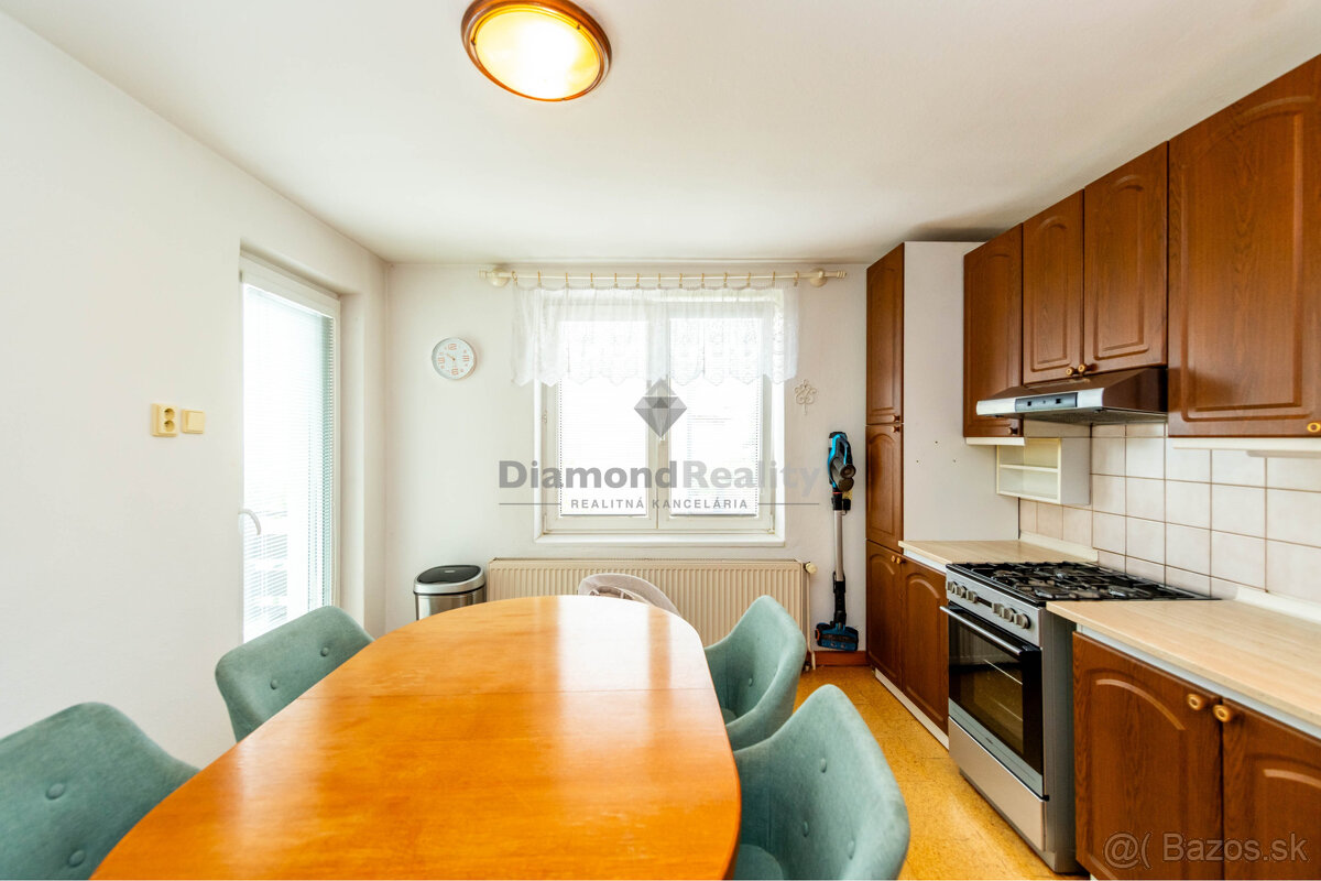 REZERVOVANÉ Predaj RD sprostredkuje realitný maklér Patrik - 17