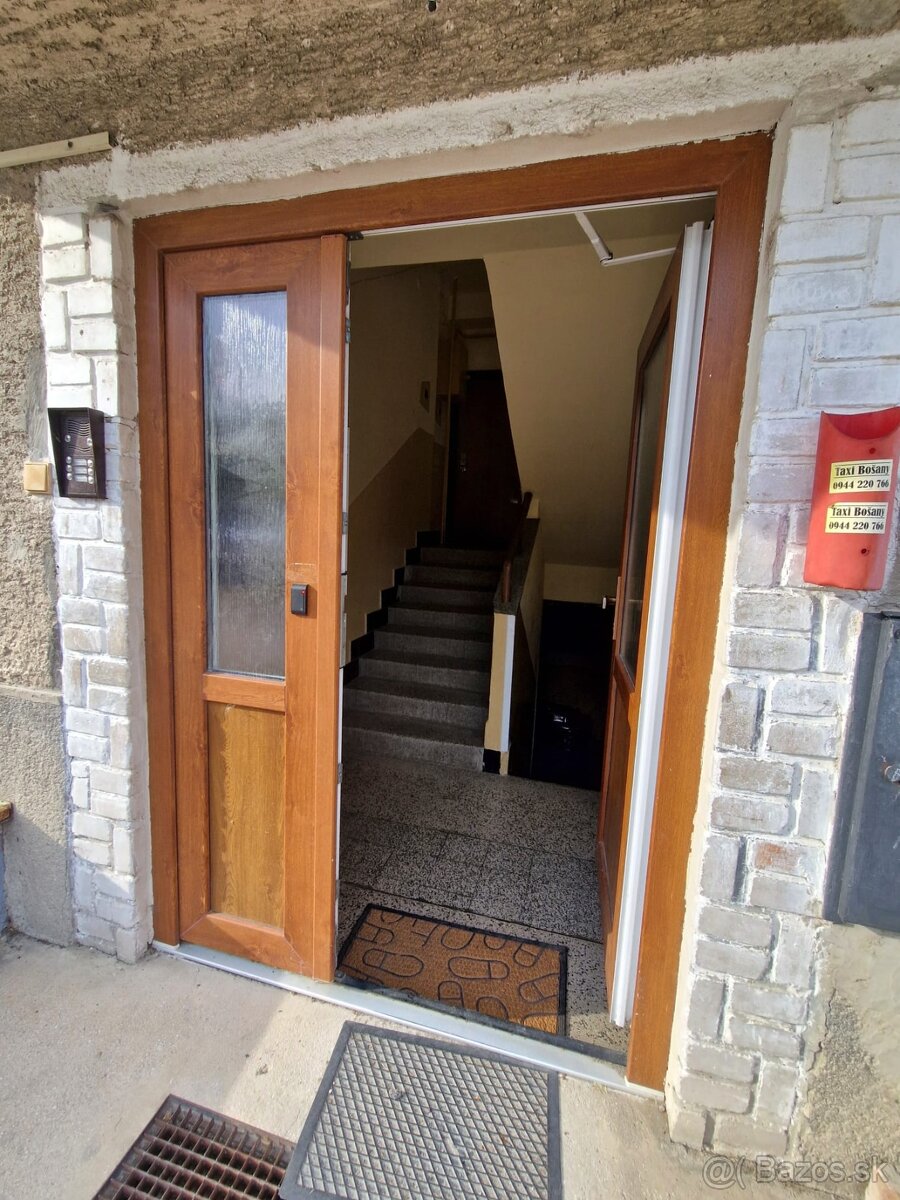 REZERVOVANÉ/ PRIESTRANNÝ 3- izbový byt centrum obce Bošany - 17