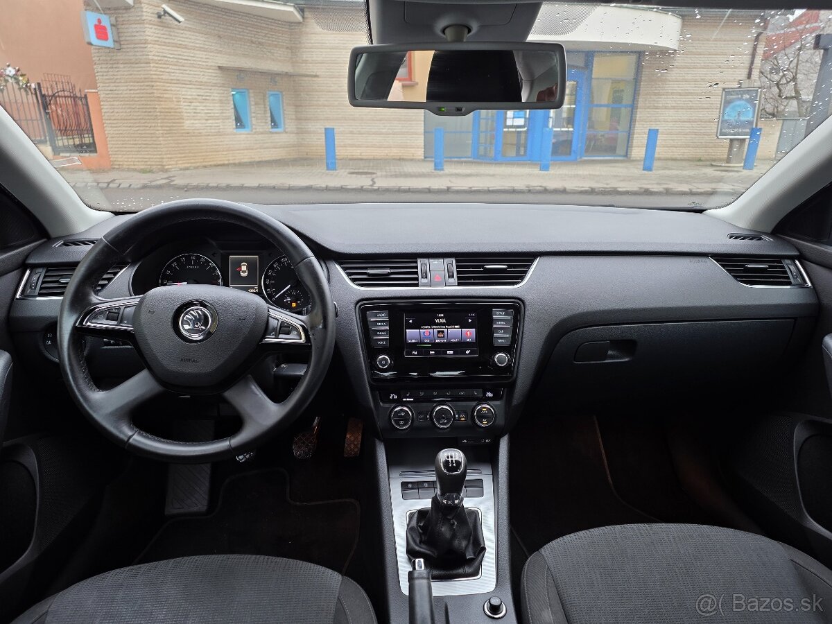 Škoda Octavia 1.6 TDI Elegance - 17