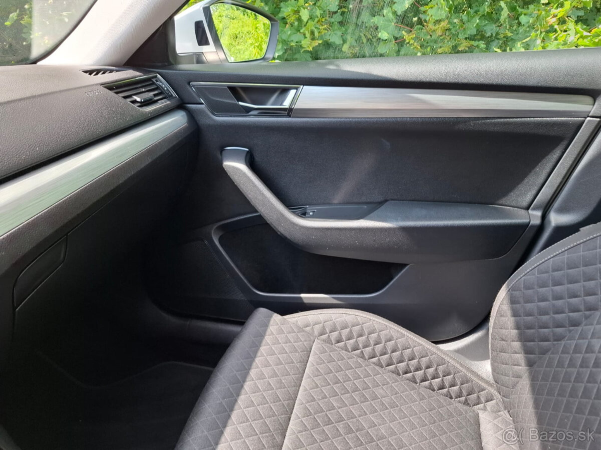 Škoda SuperB combi,110kW diesel,r.v.2020,96.000km - 17