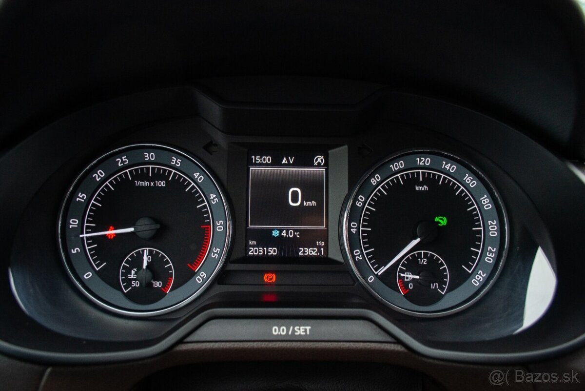 Škoda Octavia 3 combi 2.0 tdi LK DSG - 17