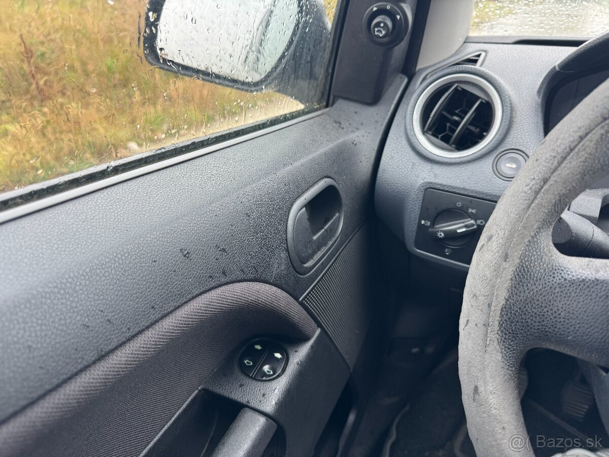 Ford Fiesta 1.25i Duratec Ambiente, 55 kw, 2008, A/C, benzín - 17