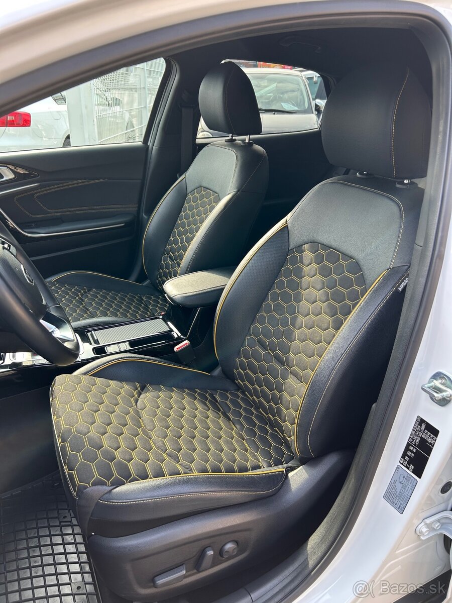 Kia XCeed 1.4 T-GDi Platinum A/T - 17