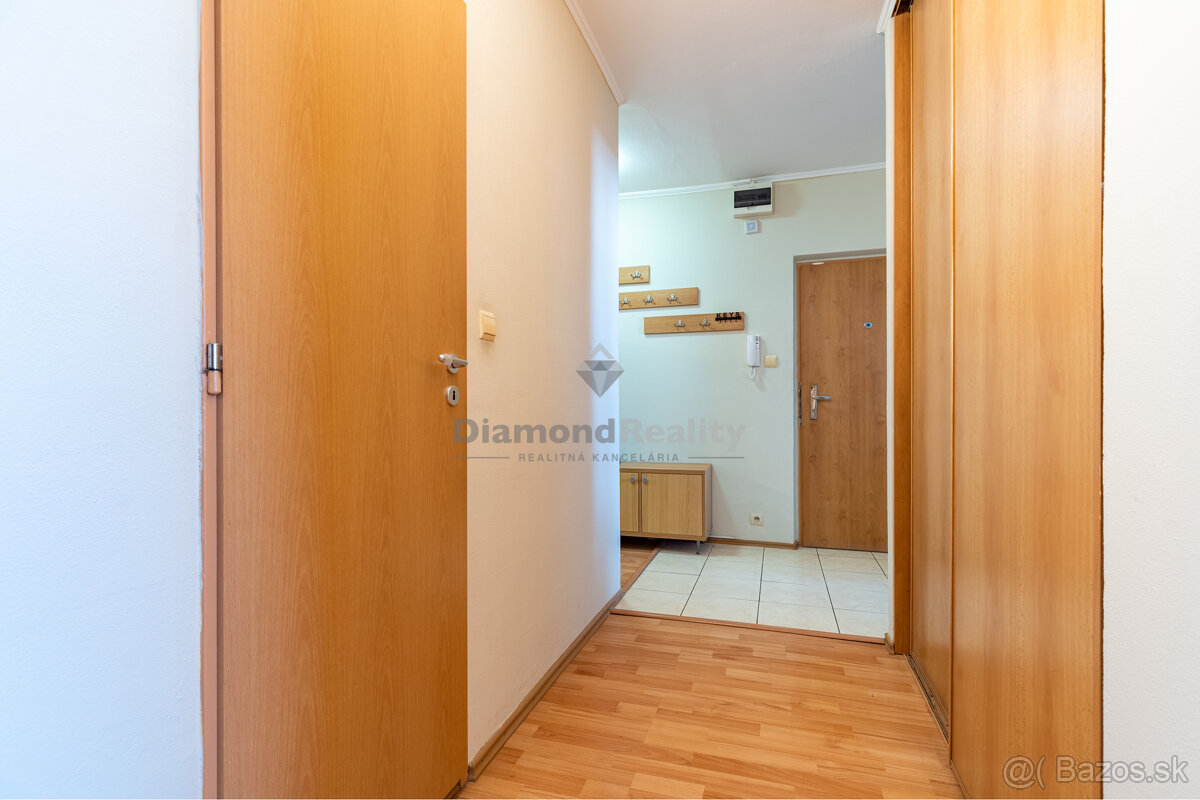 NA PREDAJ PRAŽSKÝ 3 IZBOVÝ BYT S VEĽKOU LODŽIOU - 17