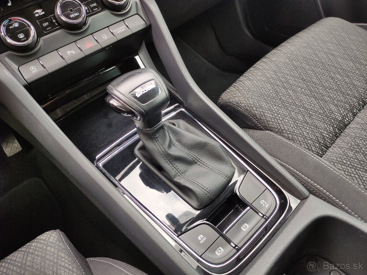 Škoda Karoq DSG STYLE FullLED VIRTUAL KAMERA - 17
