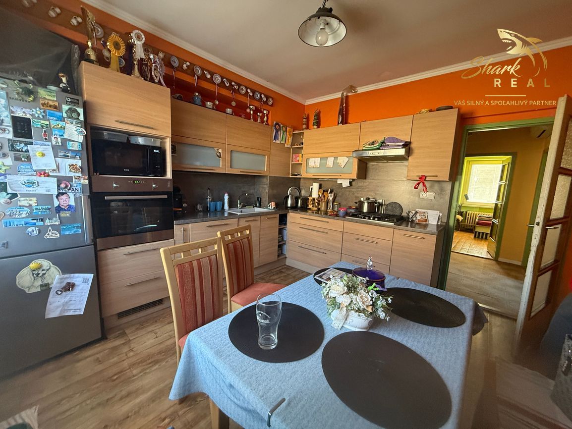 Na predaj starší 3-izbový rodinný dom Pezinok - Grinava - 17