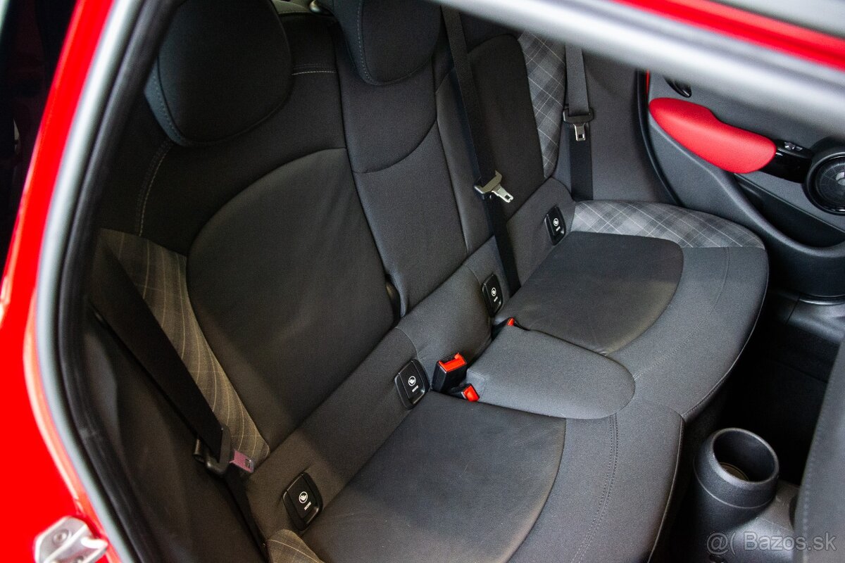 Mini Cooper S 2.0/141 kW/2017/automat/Top stav/servis BMW - 17